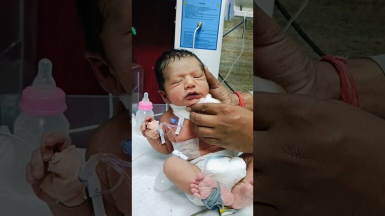 Baby feeding time ☺️ #baby #feeding #feed #newborn #new #child #birds #medical #nicu #nursing #care